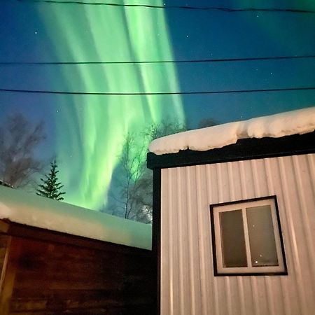 Our Cabin Bed & Breakfast Yellowknife Exterior photo